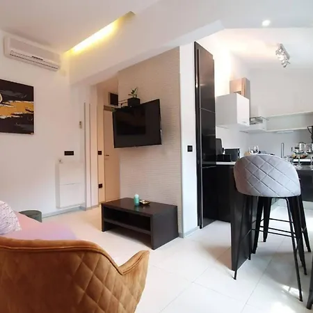 Apartment Royal Centar - Happy Pula