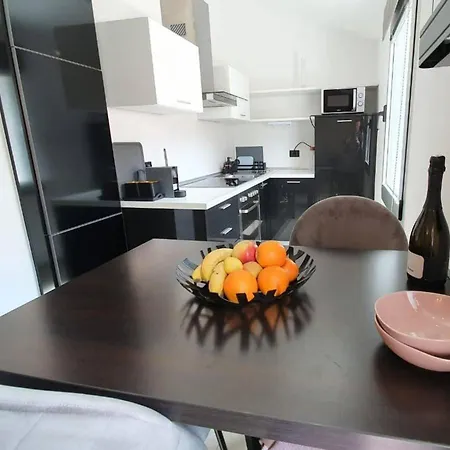 Royal Centar - Happy Apartment